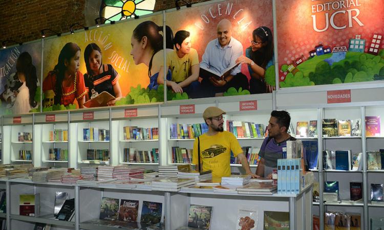 La Editorial UCR ofrece sus producciones en la Feria del Libro