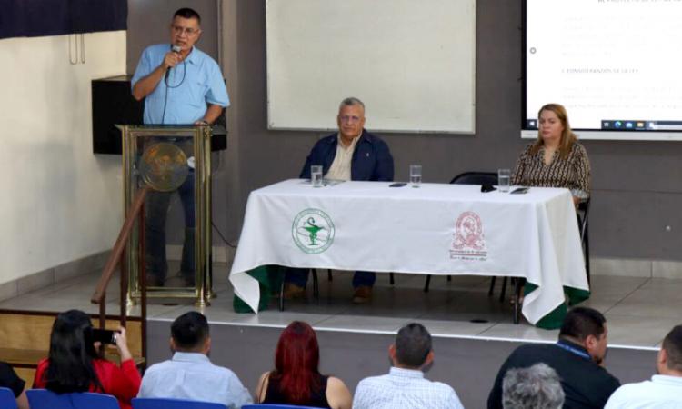 Autoridades universitarias socializan observaciones de la UES al proyecto  de Ley de Educación Superior