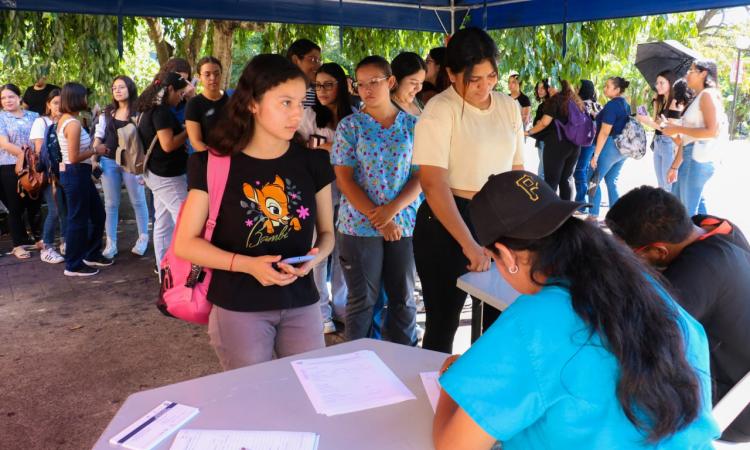 Desarrollan jornada de vacunación de prevención de los virus del papiloma humano