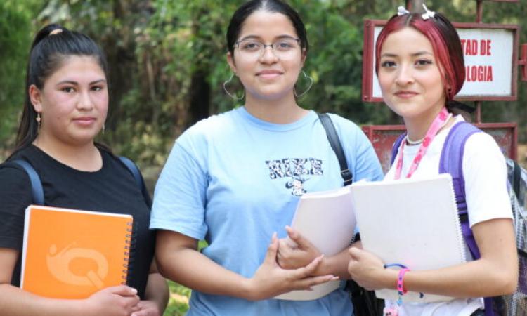 UES ofrece becas remuneradas para estudiantes en 2025