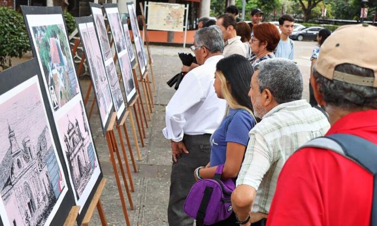 Estudiantes celebran aniversario 184 con jornada cultural