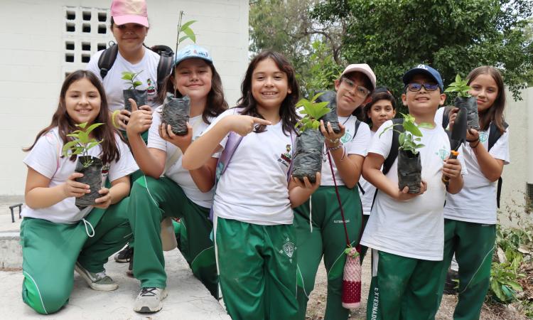 UES organizó foro en conmemoración del Día Internacional de la Tierra