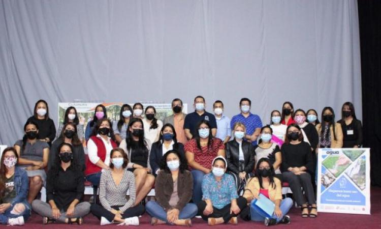 Clausuran proyecto ambiental dirigido a la juventud universitaria