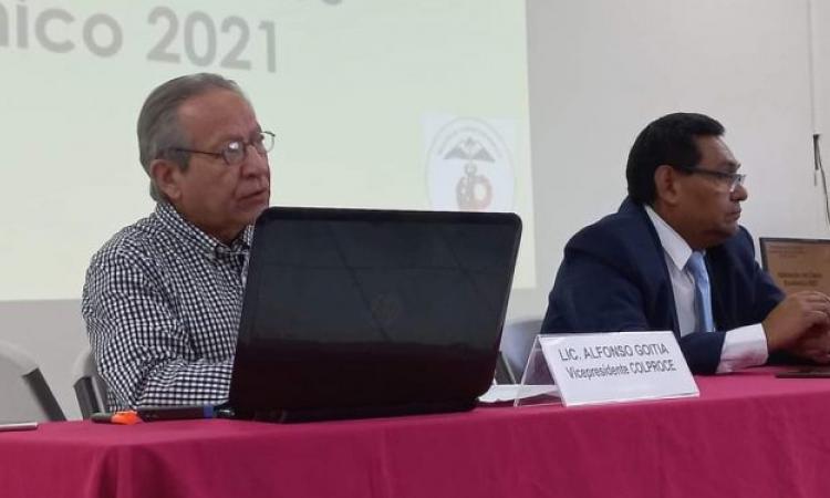 Desarrollan conversatorio sobre la situación económica de El Salvador