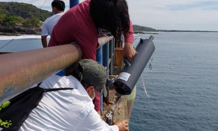 LABTOX-UES continuará monitoreo en zona occidental del país por Marea Roja