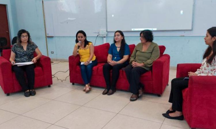 Analizan vulneración a mujeres periodistas en plataformas digitales