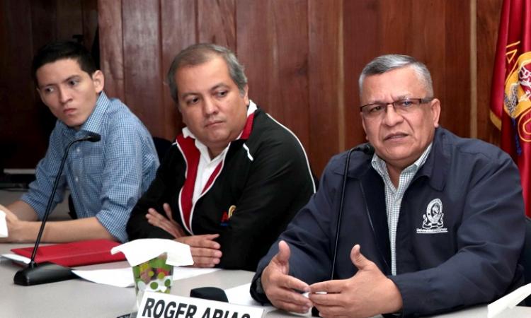 Rector UES, Roger Arias, condena violación a autonomía universitaria de la UNAH