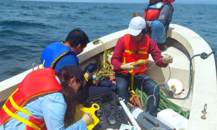 LABTOX- UES presenta informe técnico de monitoreo de Marea Roja realizado en el Golfo de Fonseca