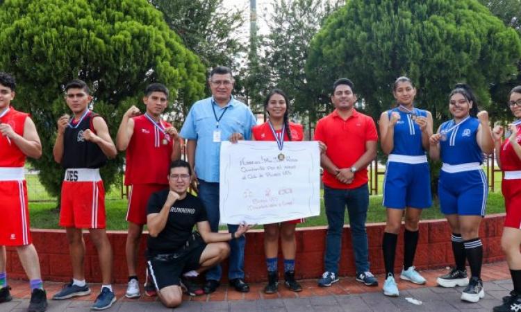 Delegación de Boxeo UES regresa de Guatemala con 10 medallas