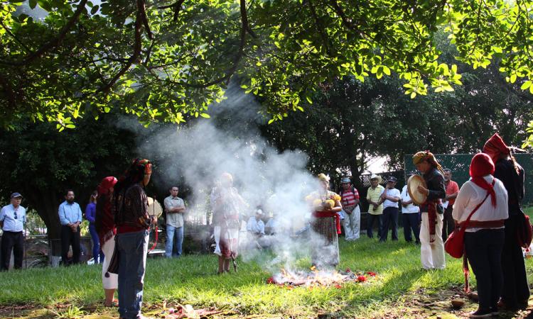 Comunidad Universitaria participa en la celebración del Día Internacional de los Pueblos Indígenas