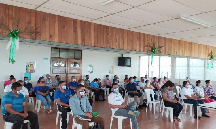 Asamblea informativa con docentes del recinto Bilwi