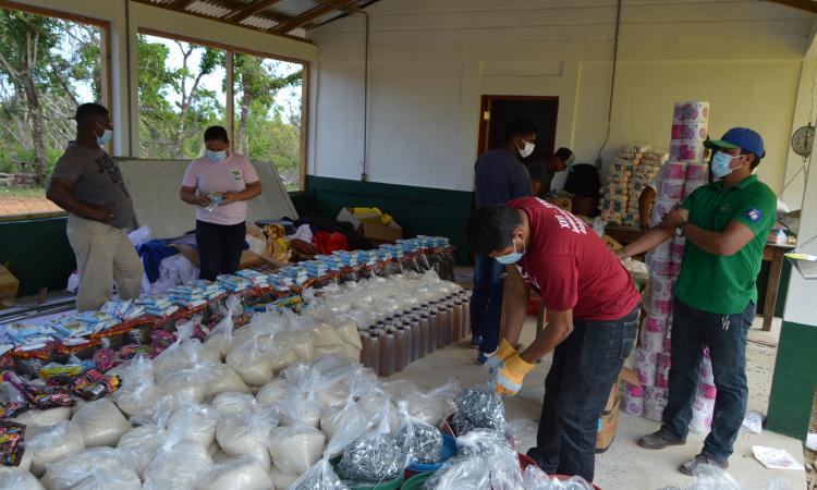 URACCAN y BID benefician a familias vulnerables afectadas por los huracanes Eta e Iota