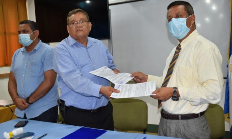 URACCAN firma convenio con el Instituto de Protección y Sanidad Agropecuaria