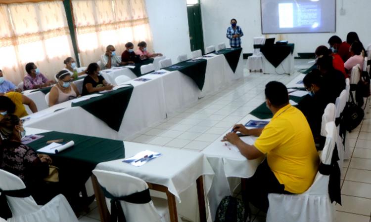 Formando docentes en didácticas específicas con calidad y pertinencia