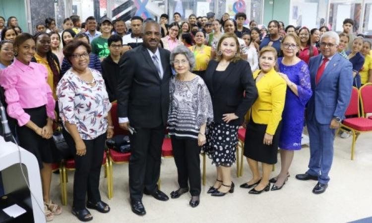 Investigadores de "EDUCA-FORJA” exponen ponencias el Marco del XXXI Congreso Científico Nacional de la Universidad de Panamá