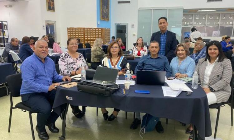 Profesores de la UP participan en el seminario PMIA para el informe de CONEAUPA 2024