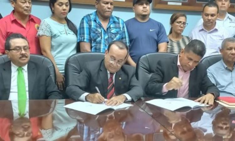  Universidad de Panamá y Sintup alcanzan acuerdo histórico en negociaciones de la Convención Colectiva
