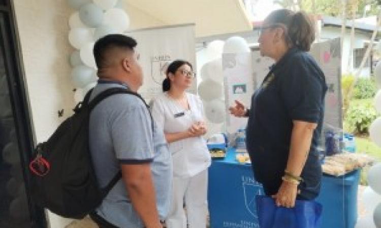 Con diferentes actividades se celebra la Feria de la Salud en el Paraninfo Universitario