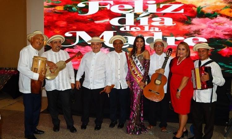 Grupo de la Dirección de Cultura se presenta en actividad de las Madres en el MINSA