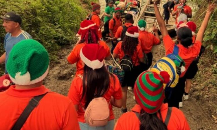 Estudiantes de CRUSAM Realizan Actividad de Extensión en San Juan de Pequení  