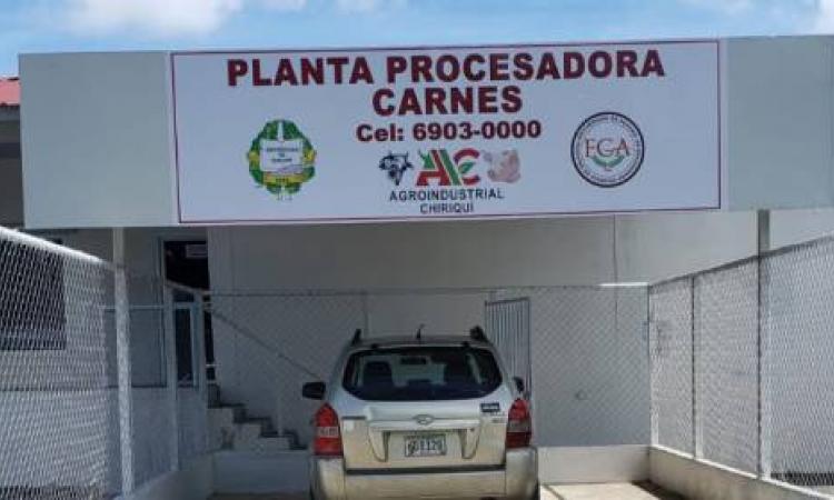 UP pone a disposición del MIDA su planta de procesamiento de carne en Chiriquí