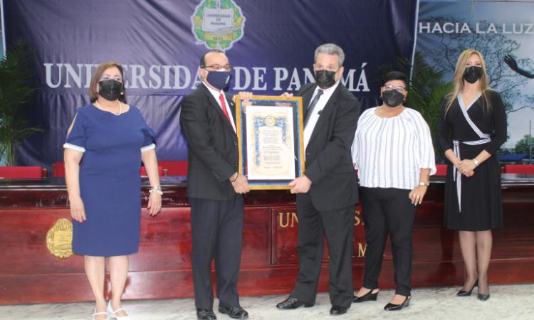 Autoridades electas de la Universidad de Panamá, reciben credenciales para el período 2021-2026