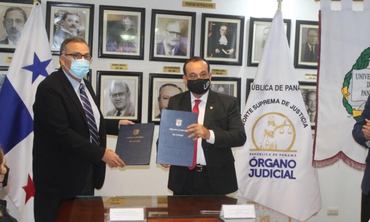 Convenio marco de cooperación y asistencia técnica firman universidad de Panamá y órgano Judicial