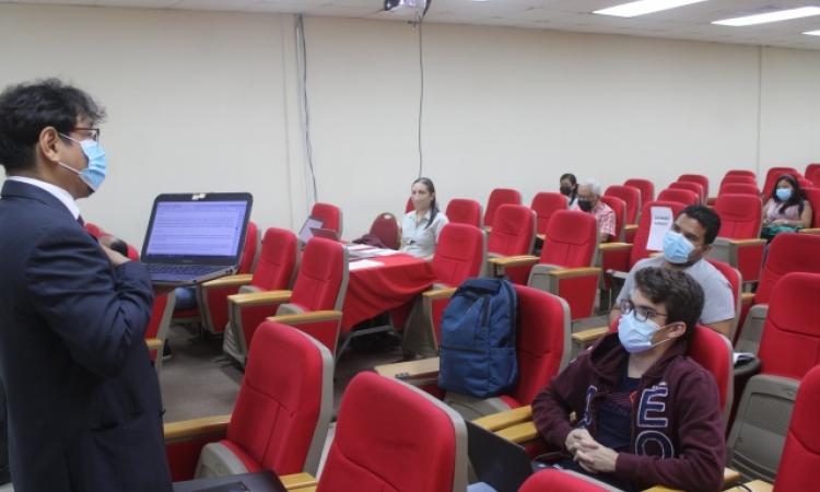 Estudiantes participan de seminario taller “Introducción, Uso y Aplicaciones del Lenguaje R en Ciencias Biológicas”