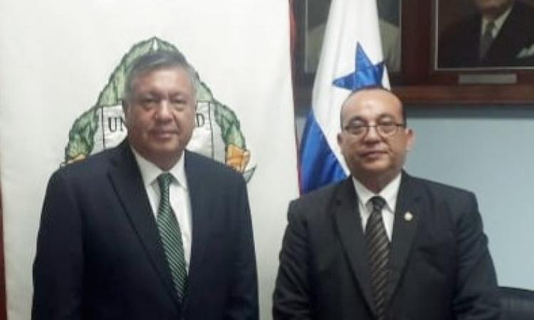 Embajador de México Luis Moreno López visita al rector de la UP con la finalidad de intercambiar cooperación académica