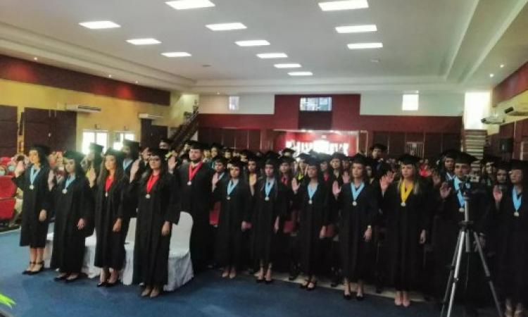 54 nuevos profesionales se gradúan en el CRU de Azuero