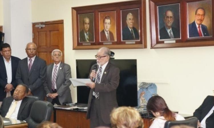 Fallece Miguel Ángel Candanedo, el ex secretario general de la Universidad de Panamá