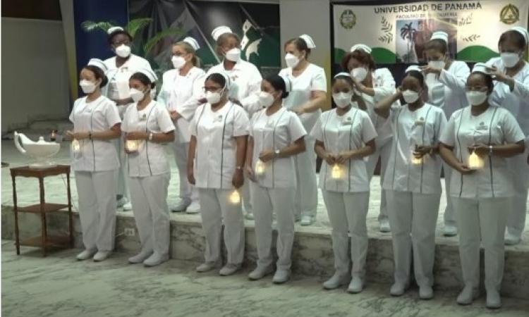 Realizan acto de iniciación a la Carrera de Enfermería en el Paraninfo Universitario