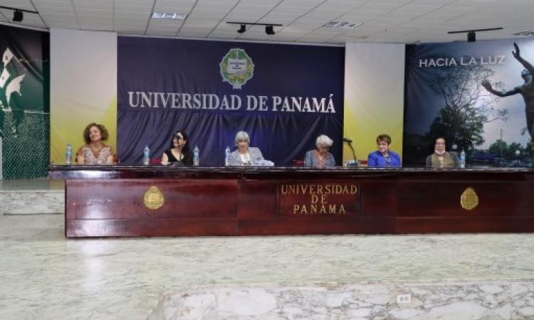Mujeres en Panamá ganadoras del premio Ricardo Miro reciben reconocimiento