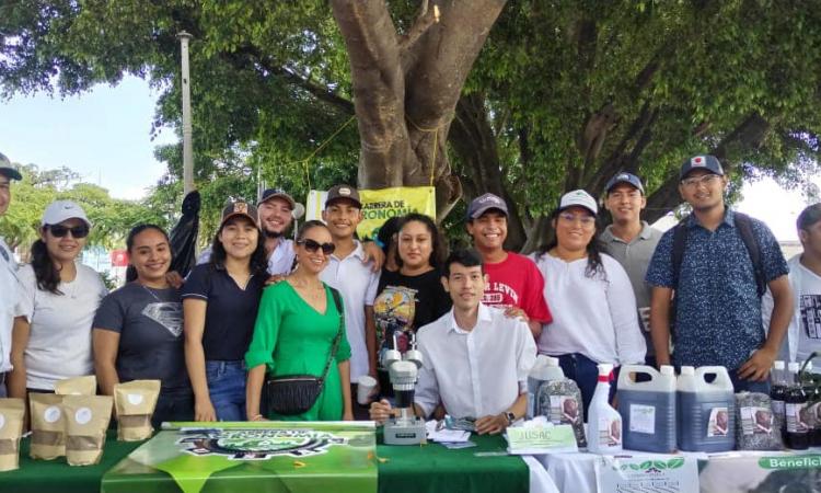 Estudiantes del Centro Universitario de Jutiapa de USAC realizan feria de agricultura