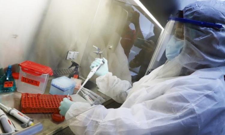 USAC inaugura segundo laboratorio para analizar pruebas de la enfermedad COVID-19
