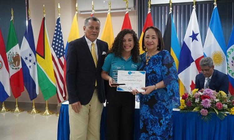 UDELAS Celebramos 27 años reconociendo a estudiantes, docentes y administrativos con los Premios Excelencia Udelista