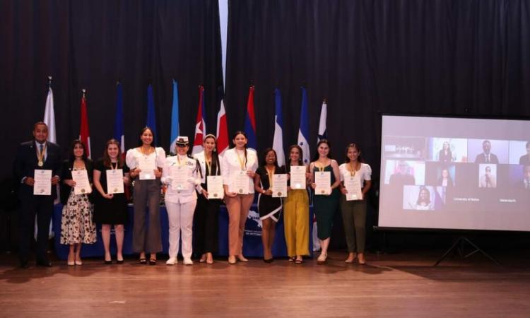 Condecoran en Costa Rica a 24 estudiantes de Centroamérica y el Caribe con el Premio a la Excelencia Académica Rubén Darío