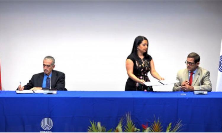 Acuerdo entre UNED y CORBANA generará desarrollo educativo, social y económico en la región Caribe