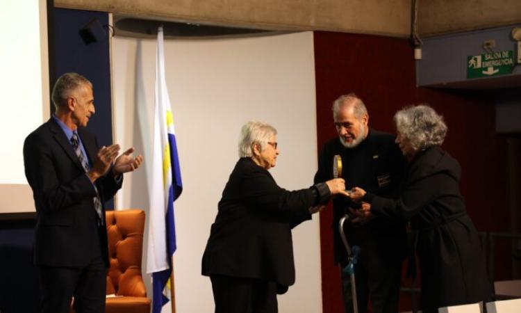 Editorial de la UNED entregó 67 obras literarias y didácticas a los costarricenses