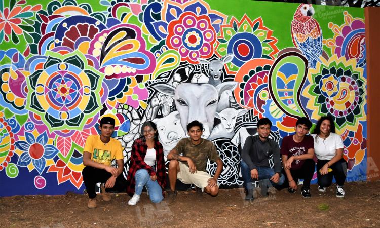Universidad estrena murales pintados por estudiantes