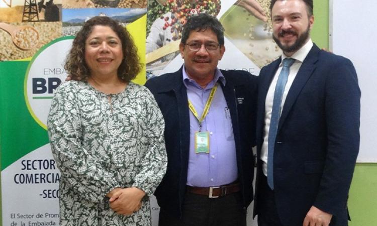 Agraria une esfuerzos con la Embajada de la República Federativa de Brasil para fortalecer el sector cafetalero