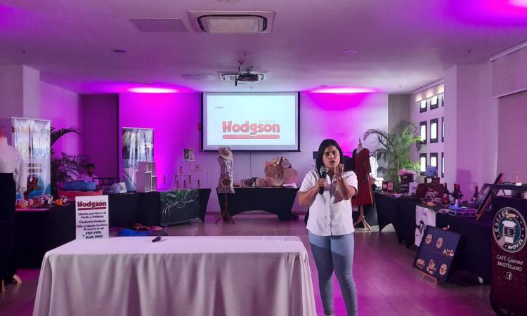 Emprendedoras de la UNA exponen sus productos en el programa Emprendedor Creativo de Nicaragua Diseña