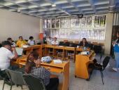 Profesionales de la Escuela de Periodismo recibieron taller sobre desplazamiento forzado del país