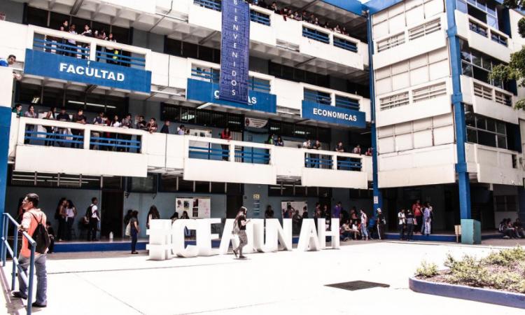 Facultad de Ciencias Económicas representa a la UNAH en congreso internacional