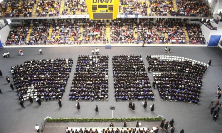UNAH anuncia retorno de ceremonias de graduaciones públicas de manera presencial en el Palacio Universitario de los Deportes