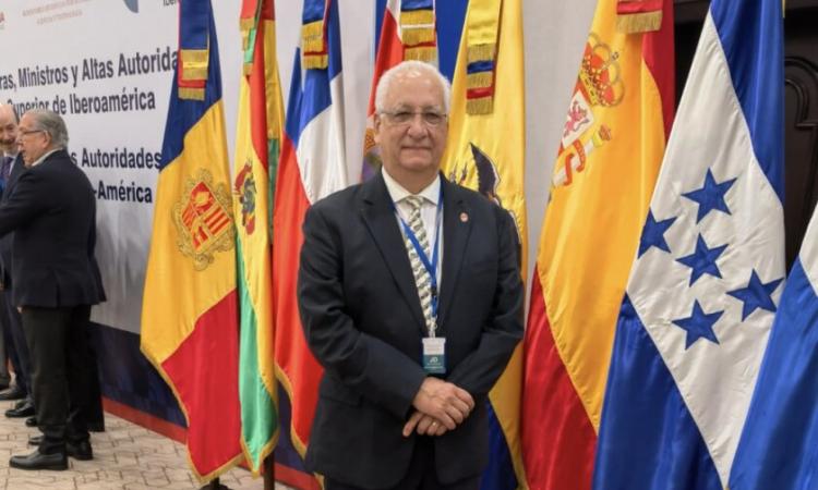 Rector Herrera Alvarado participa en encuentro iberoamericano de altos funcionarios de educación superior