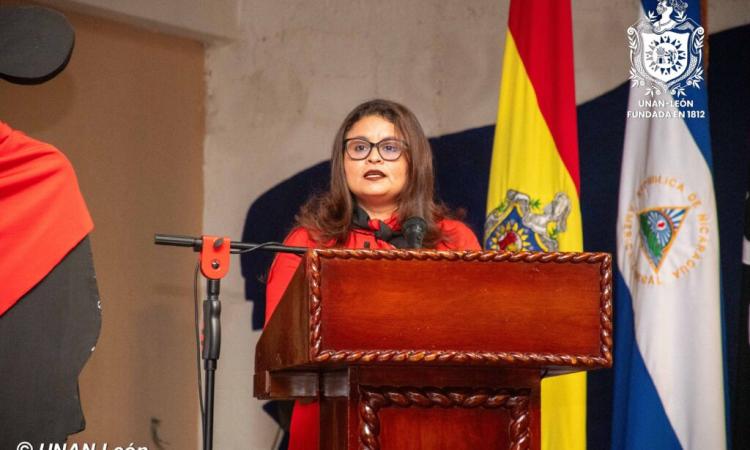 UNAN León celebra a las madres de amor, fuerza y valentía