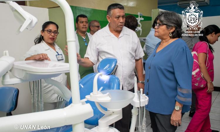 UNAN León inaugura Clínica Odontológica Aracely Pérez en celebración al Día de la Alegría