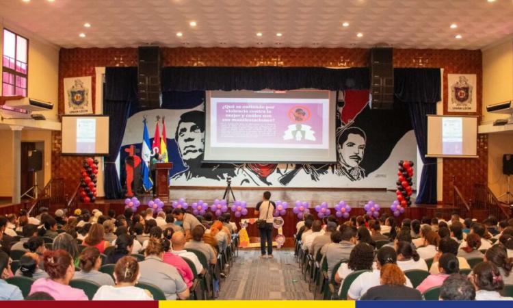 UNAN-León realiza Conferencia “Mujeres Libres de violencia, retos y compromisos que aseguran una Nicaragua en paz”