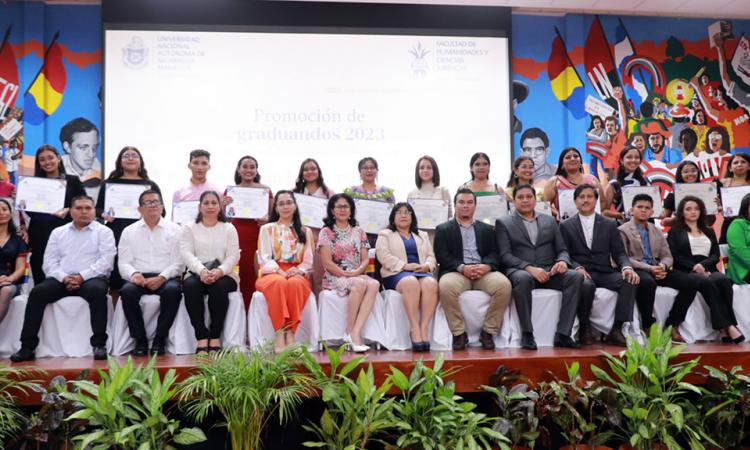  UNAN-Managua gradúa a 77 profesionales de la Facultad de Humanidades y Ciencias Jurídicas